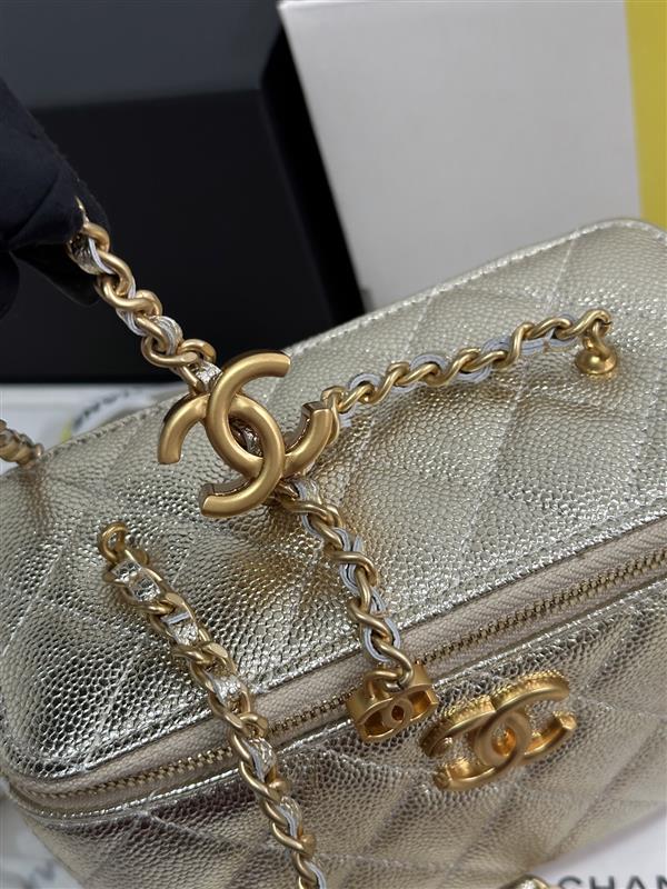 2026127205141526 700